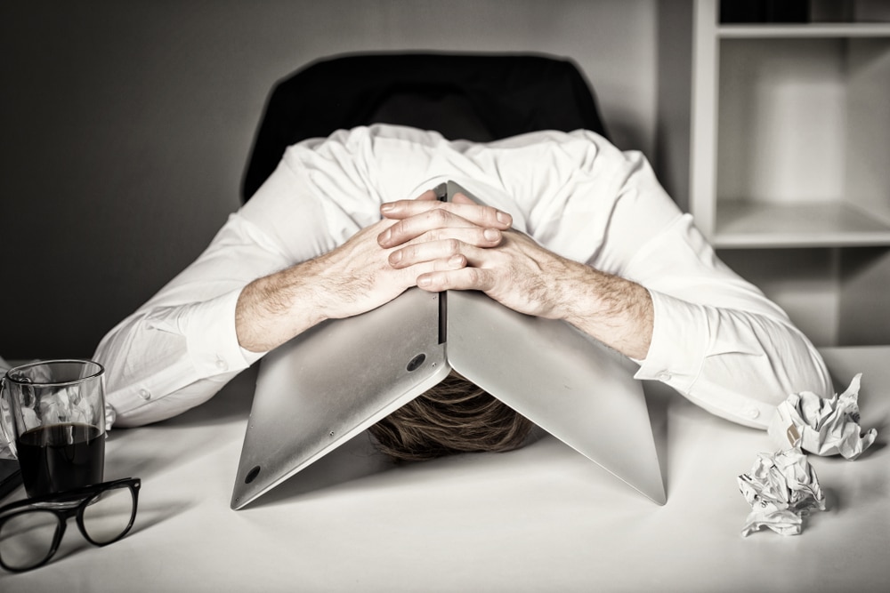 Dallo stress alla sindrome di burnout: cos’è e come prevenire l’esaurimento da lavoro