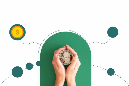 grafica rappresentativa dei flexible benefit con primo piano su un vasetto di vetro contenente monetine tenuto tra le mani